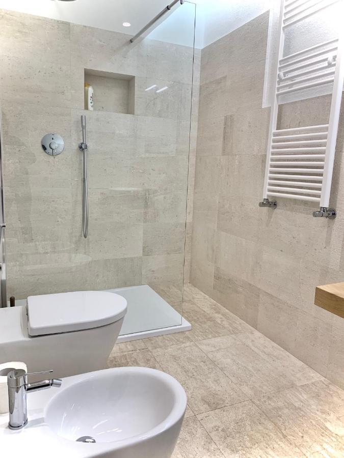 Casa Frencis Hotel ออลเบีย ภายนอก รูปภาพ